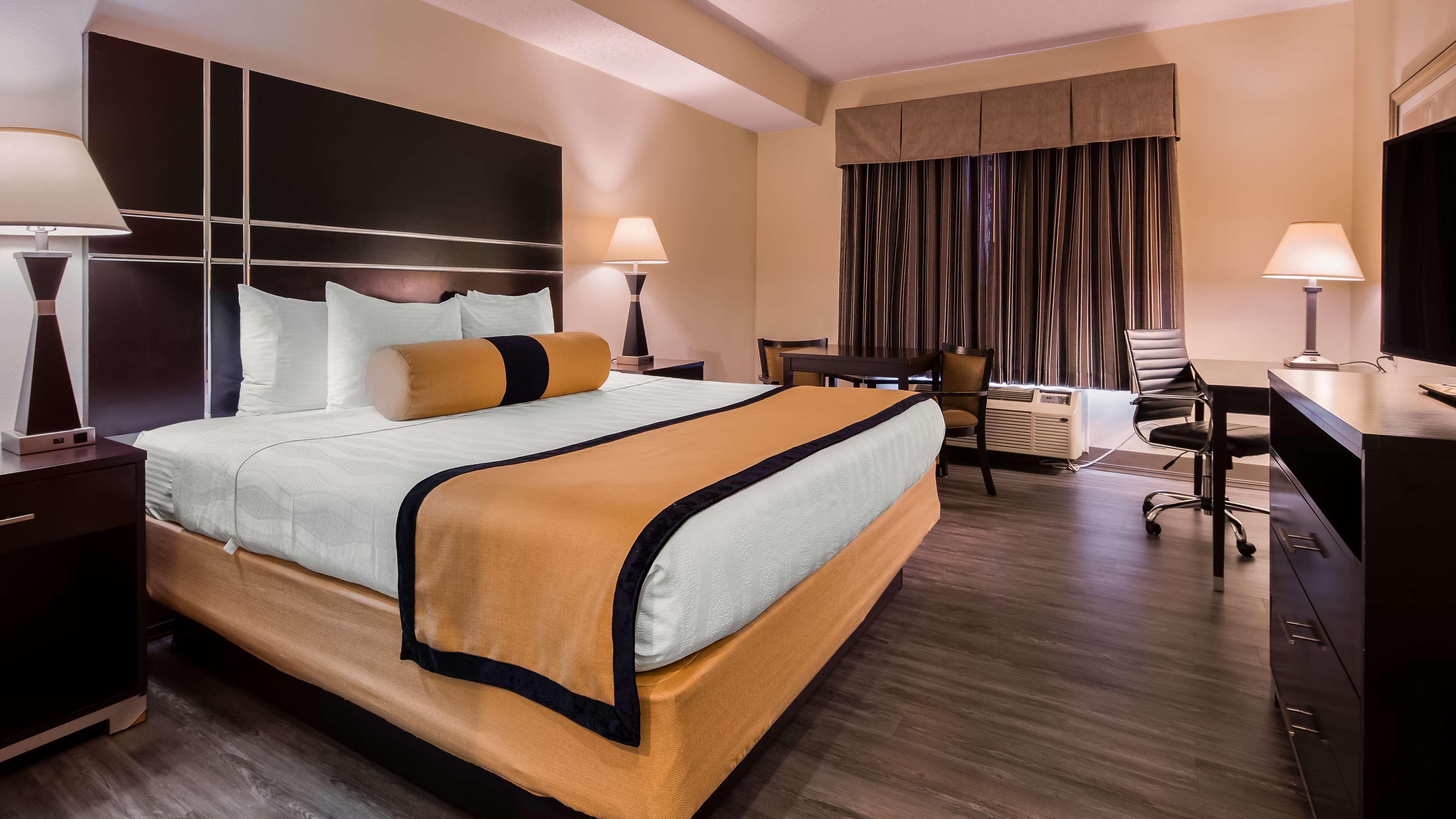 Best Western Plus Rockwall Inn & Suites מראה חיצוני תמונה