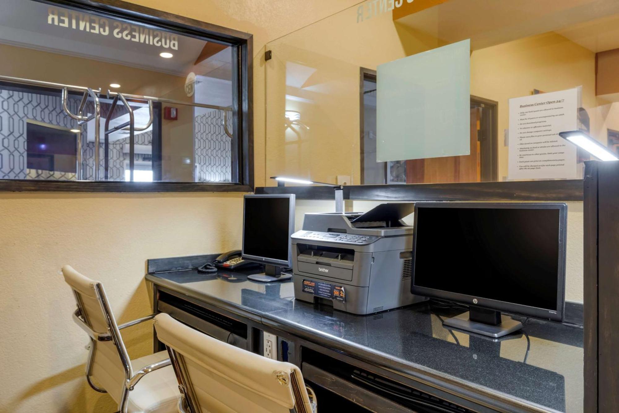 Best Western Plus Rockwall Inn & Suites מראה חיצוני תמונה